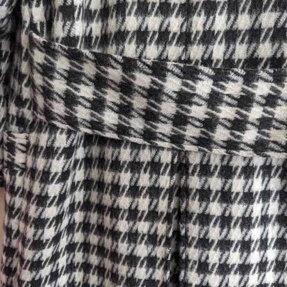 Le Chateau Black and White Houndstooth Coat - Picture 9 of 10